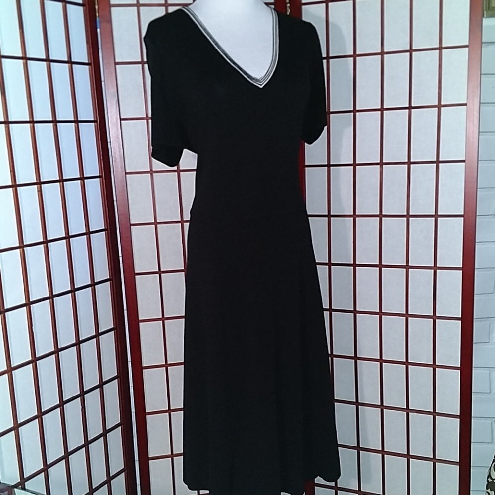 Jones New York Knit V-neck Casual Dress no belt